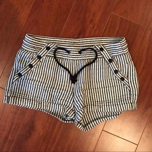 REWIND linen blend shorts with a drawstring